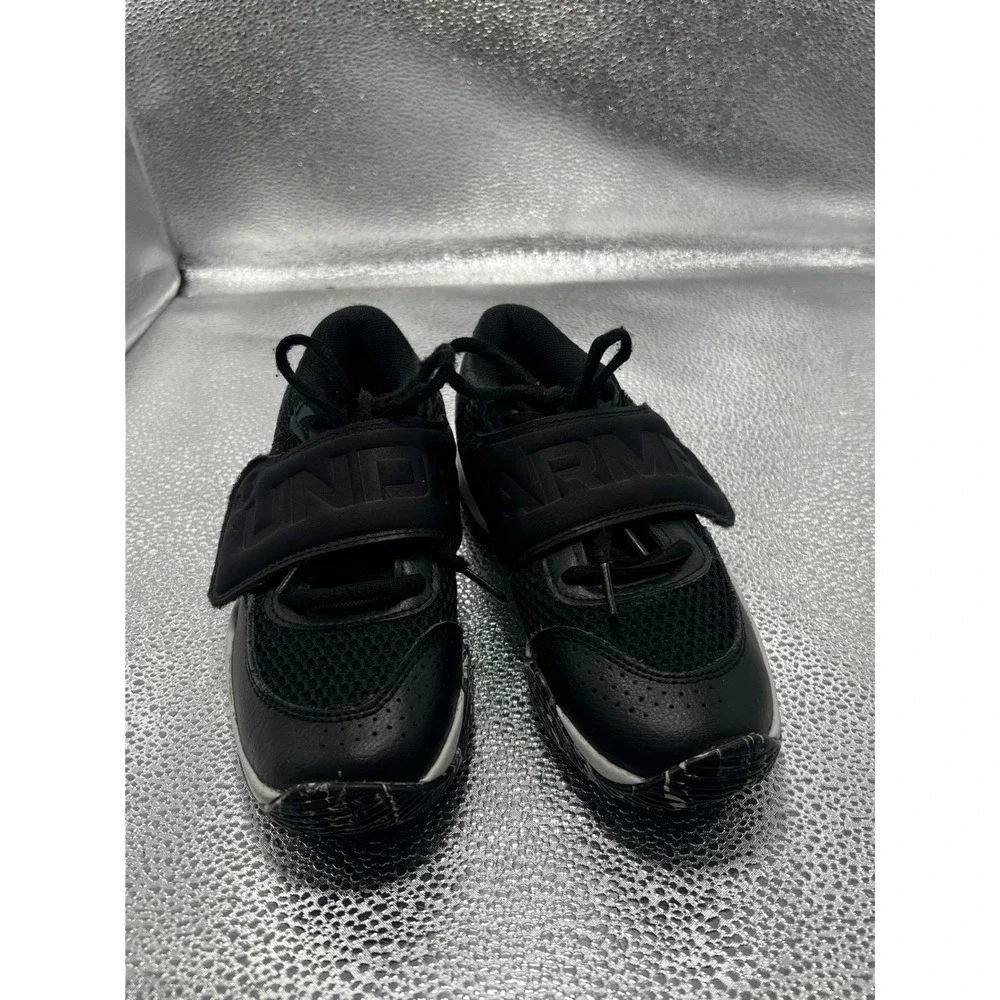 Under Armour Boys Black White‎ Strap Athletic Sneakers Shoes 3026638-001 Size 1Y